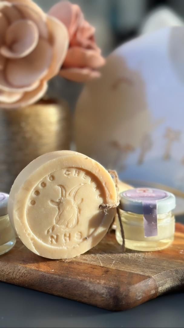 a2c4488d-3ff6-47eb-a0bf-a85ed9b09550 Savon Coco Chèvre – Image 1